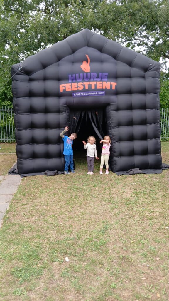 opblaasbare partytent of disco tent huren