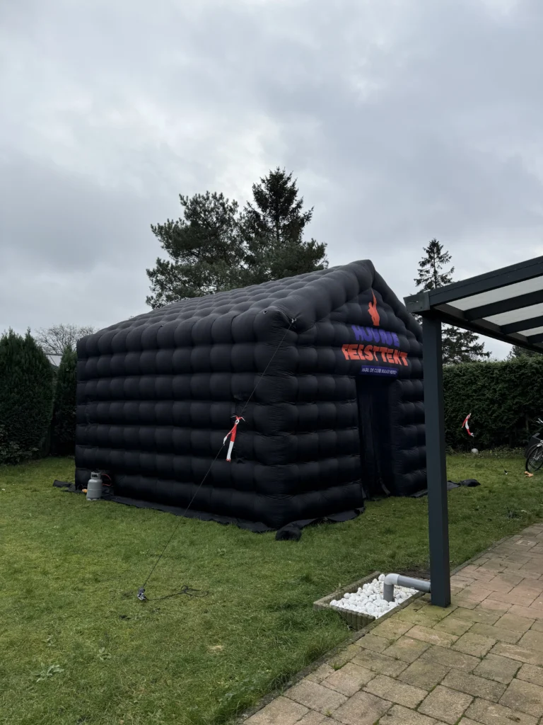 opblaasbare partytent of disco tent huren