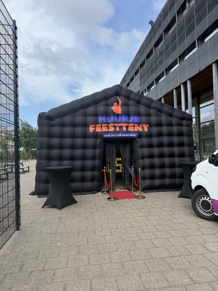 opblaasbare partytent of disco tent huren