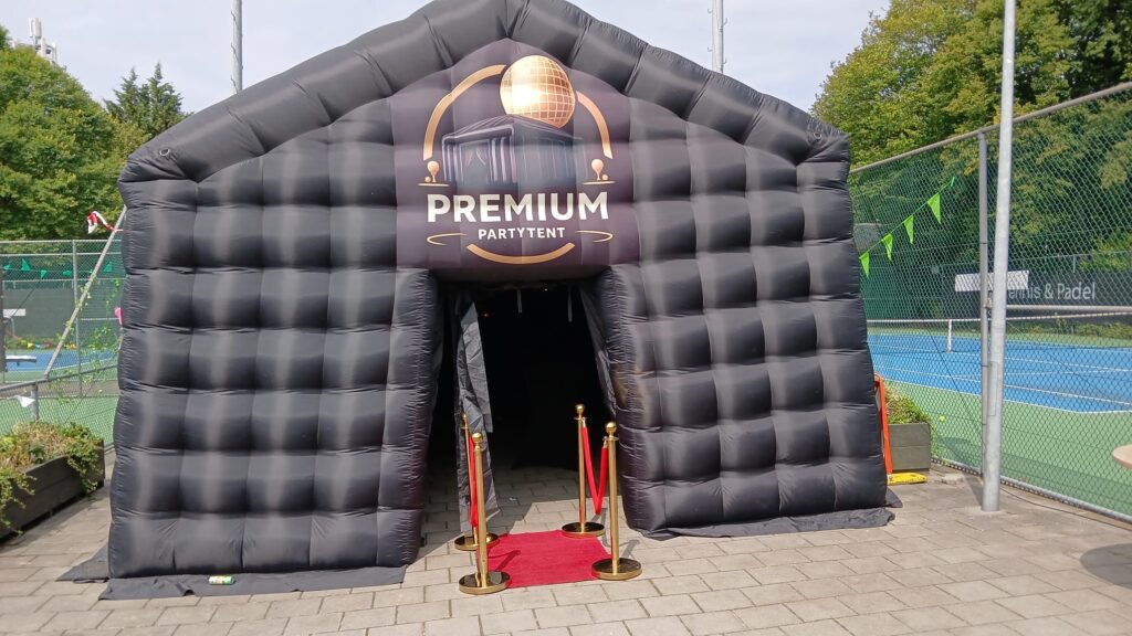 opblaasbare partytent of disco tent huren
