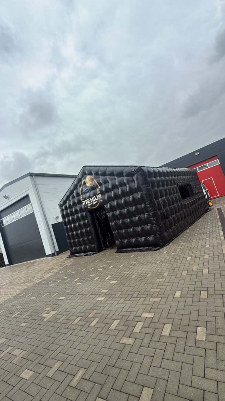 zwarte opblaasbare partytent huren